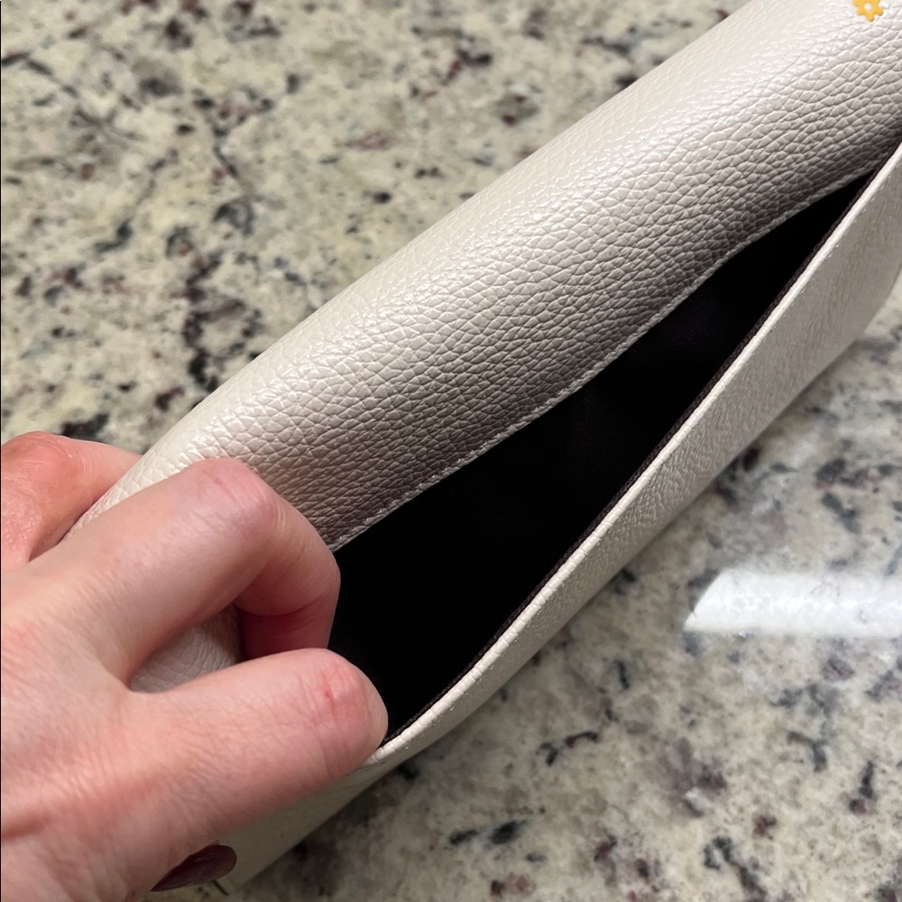 Coach Prairie Studded Soft Wallet NWOT - Picture 10 of 11